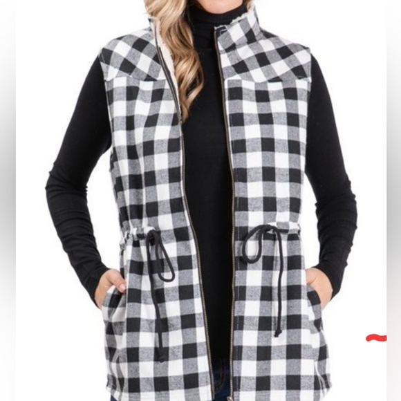 Doublju black and white plaid, sherpa lined, vest size S - Picture 7 of 7